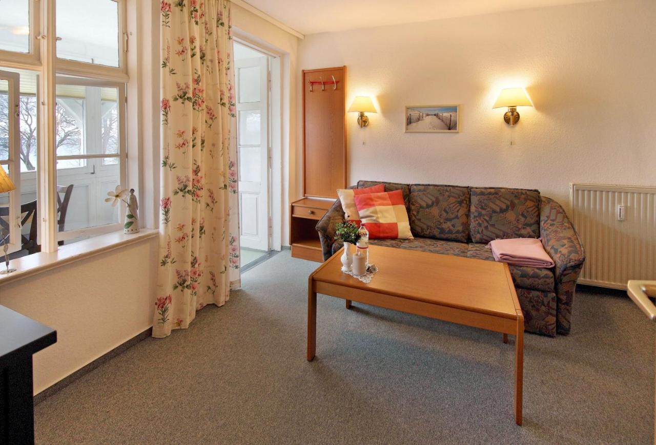 זאסניץ Villa Ostseelilie - Appartements Mit Balkon Und Meerblick מראה חיצוני תמונה